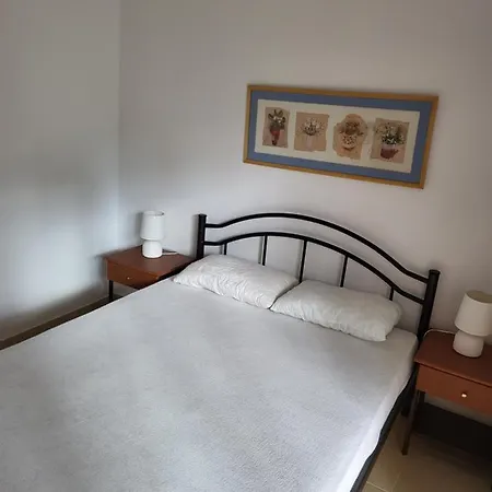 Pefkari Makriammos